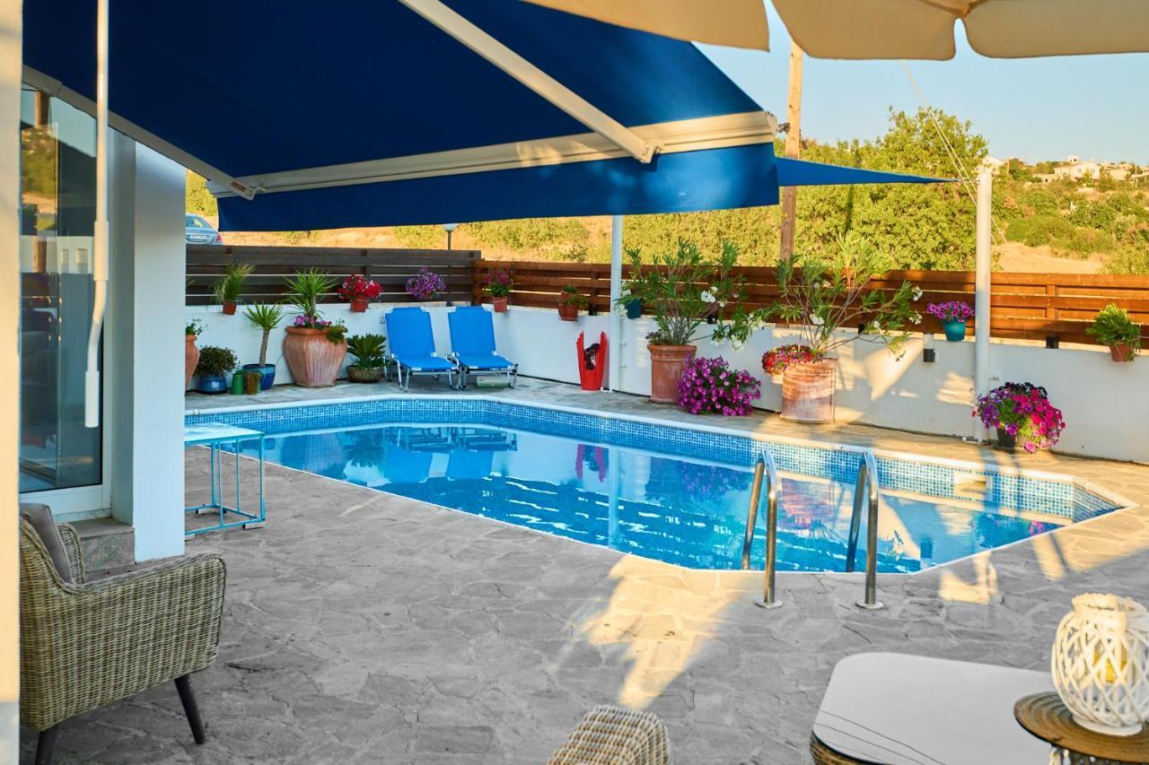 Villanelle Bed & Breakfast Welcomes Dog Lovers Only Tala Екстер'єр фото