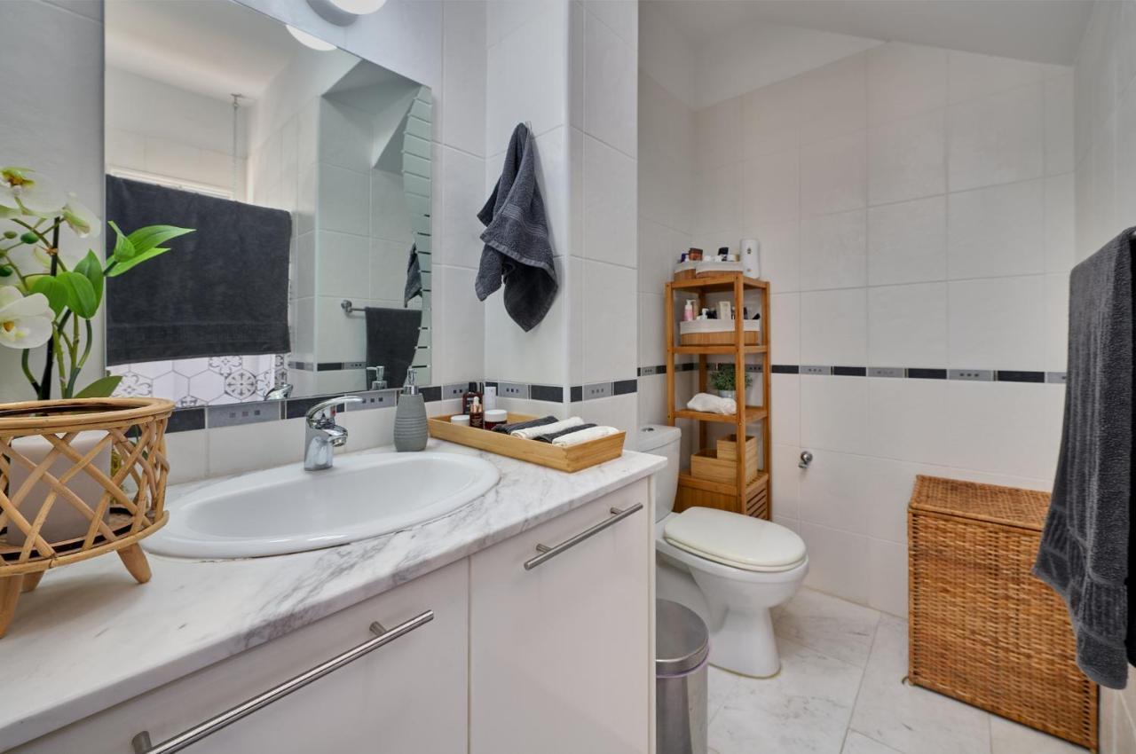 Villanelle Bed & Breakfast Welcomes Dog Lovers Only Tala Екстер'єр фото