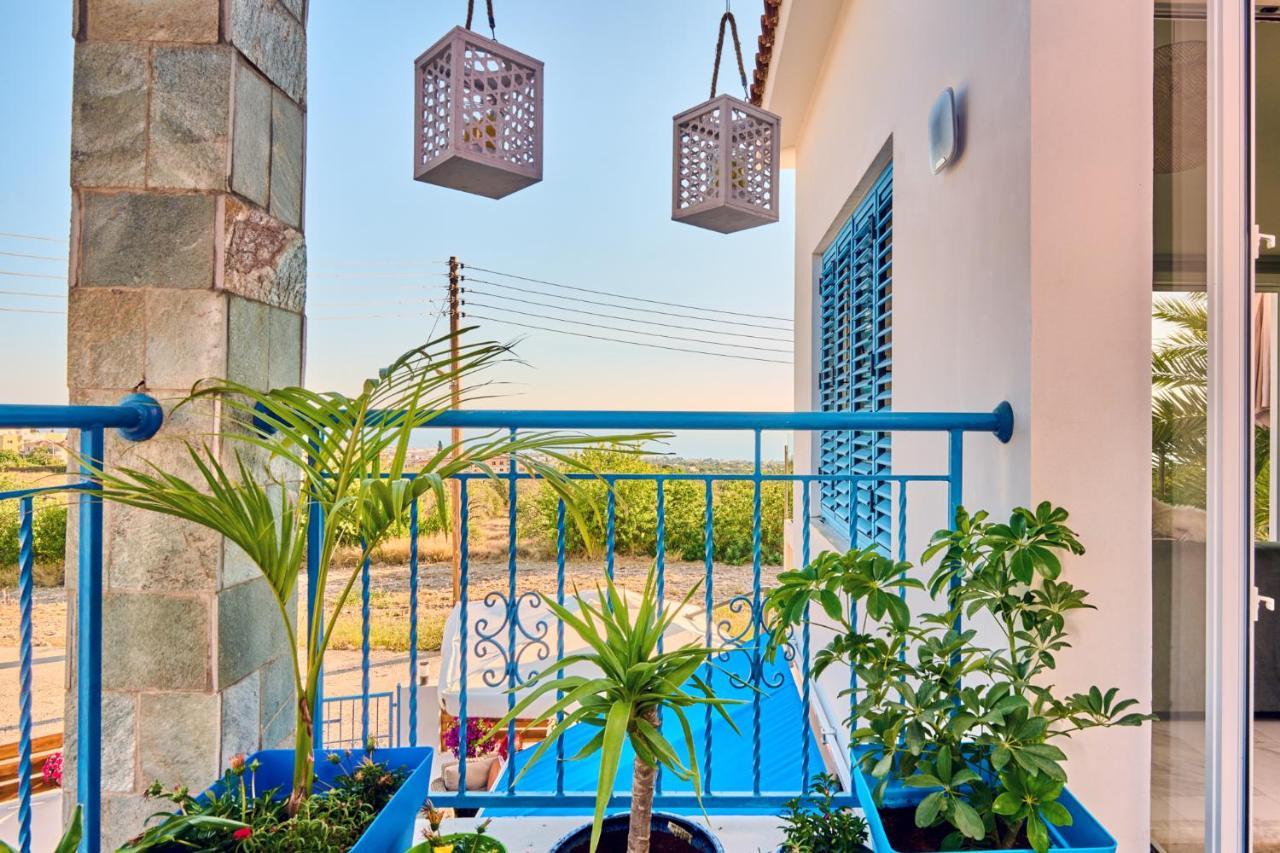 Villanelle Bed & Breakfast Welcomes Dog Lovers Only Tala Екстер'єр фото