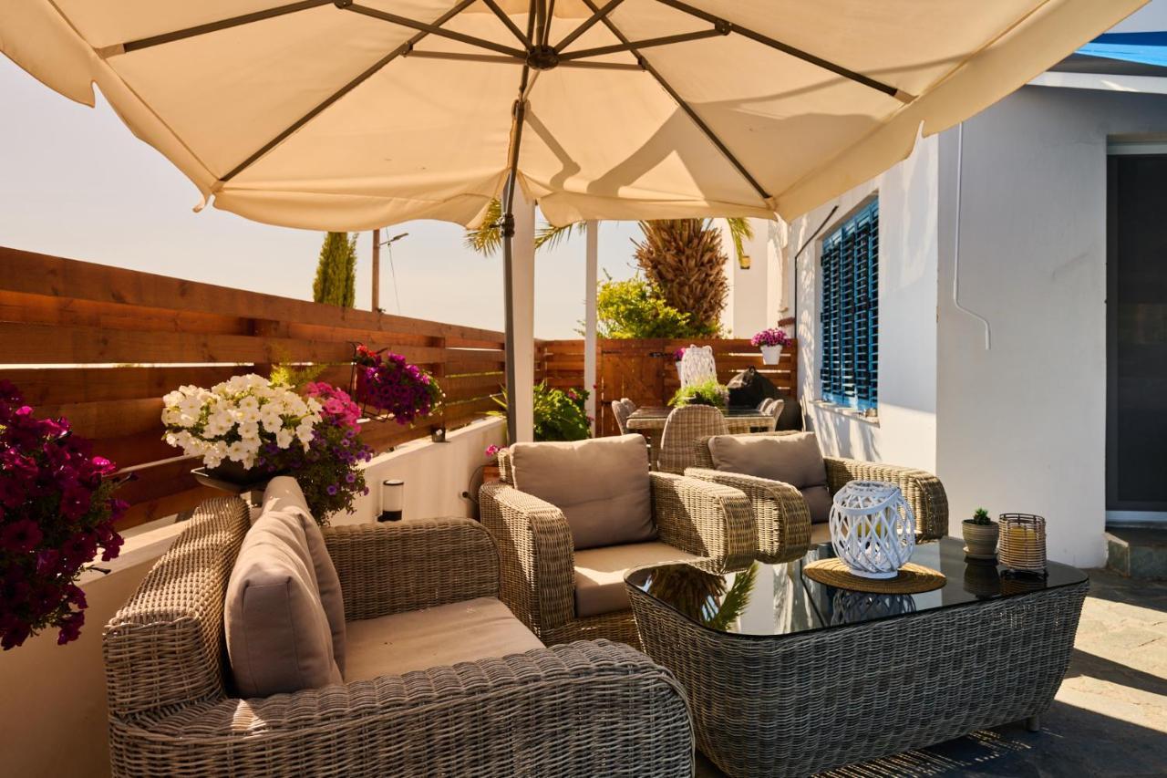 Villanelle Bed & Breakfast Welcomes Dog Lovers Only Tala Екстер'єр фото