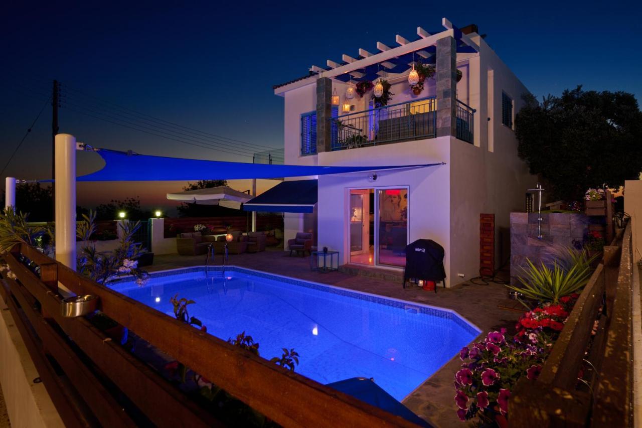 Villanelle Bed & Breakfast Welcomes Dog Lovers Only Tala Екстер'єр фото