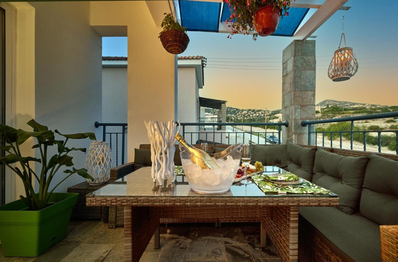 Villanelle Bed & Breakfast Welcomes Dog Lovers Only Tala Екстер'єр фото